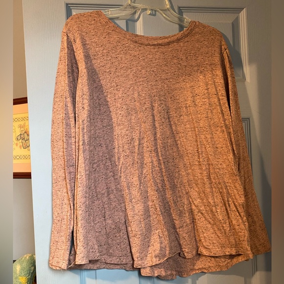 Old navy long sleeve - Picture 3 of 4